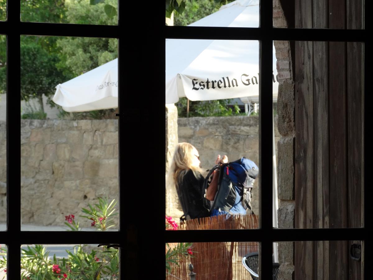 Crux Albergue Adahuesca ภายนอก รูปภาพ